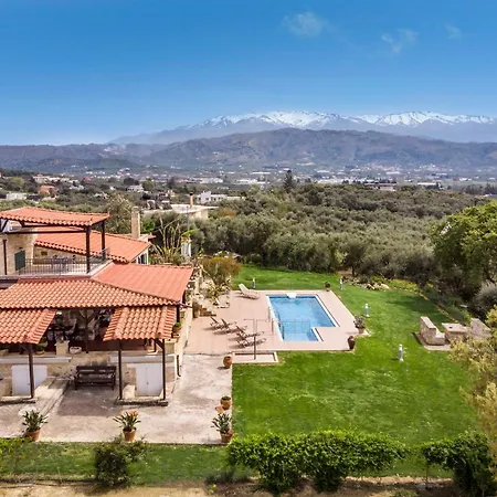Athina Traditional By Be On Holidays Stalós