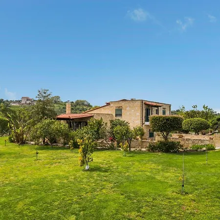 Athina Traditional By Be On Holidays Stalós