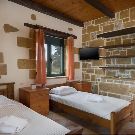 Athina Traditional By Be On Holidays