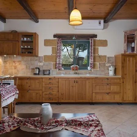 Athina Traditional By Be On Holidays Ferienhaus *